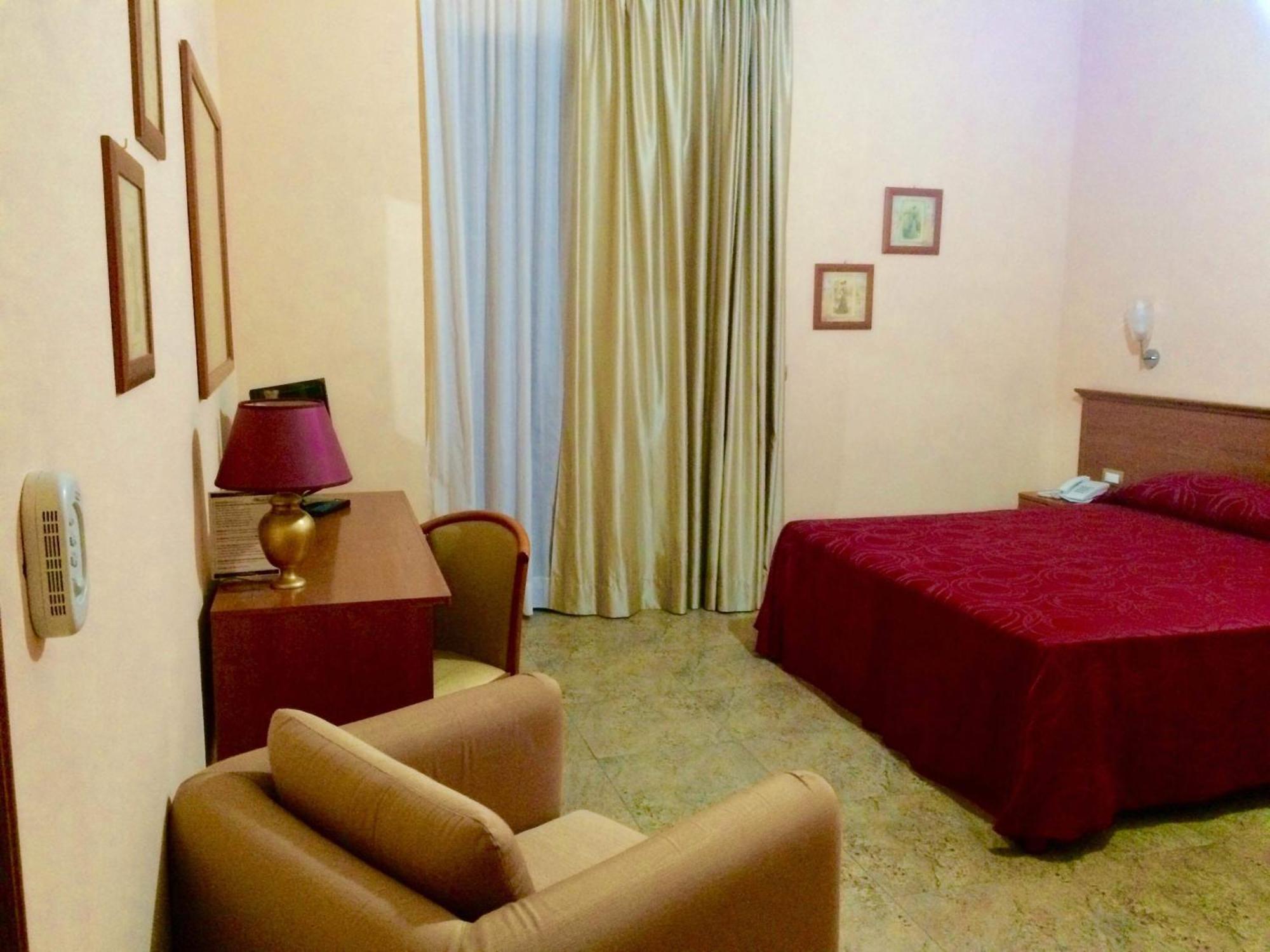 Grand Hotel Stella Maris Italia Palmi Oda fotoğraf